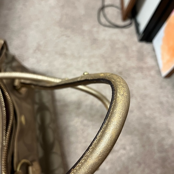 Large tan and gold Addison Coach handbag/purse/laptop business bag. - Picture 3 of 11